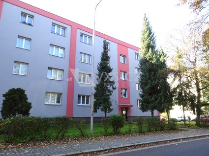 Prodej hezkého a velkého bytu  3+1 70 m2  s balkónem, ulice Volgogradská, Ostrava - Zábřeh - Fotka 1