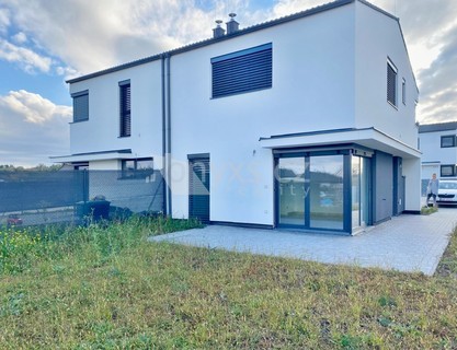 Prodej rodinného domu 5+kk, užitná plocha 107 m², pozemek 493 m², Kounice, okr. Nymburk - Fotka 5